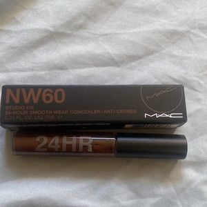 MAC NW60 Studio Fix 24 hour concealer NEW NIB